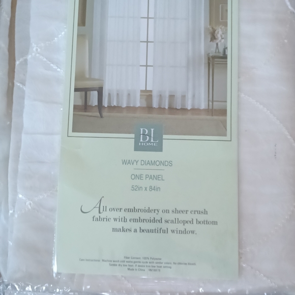BL Home wavy diamonds sheer white panel- 52"×84" - Picture 2 of 2